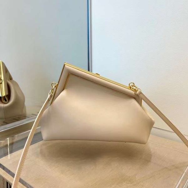

european style lady's bag handbag leather solid color accessories evening bags clutch handbags for weddings metal latch letter design