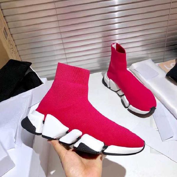 

casual socks shoes sneakers mens trainer designer black white triple luxury fashion yellow blue pink runner men women with box iem5