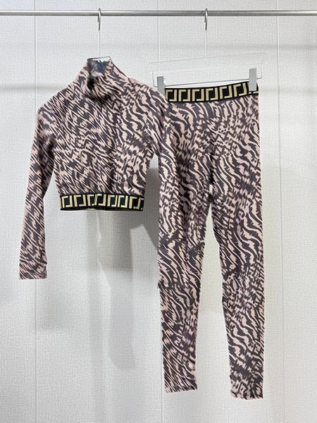 

2022 women's tracksuits leisure designer short sleeves tracksuit yoga outfits women sports t shirt pants full letter printed leggings p, Gray