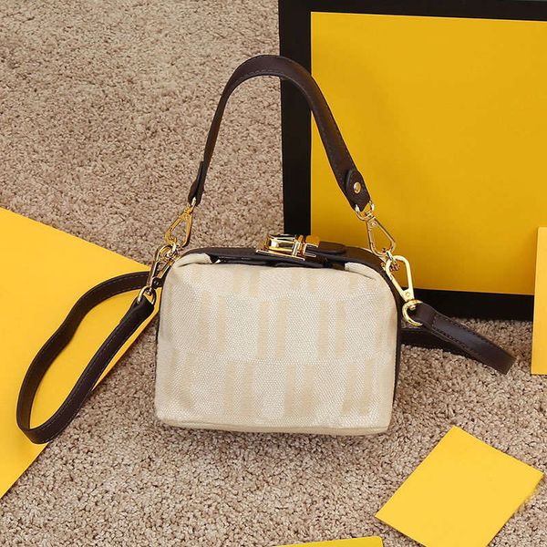 

luxury saddle crossbody fends bags for womens multicolor handbag designer sling baguette the tote bag shoulder purses woman 7a fashion walle