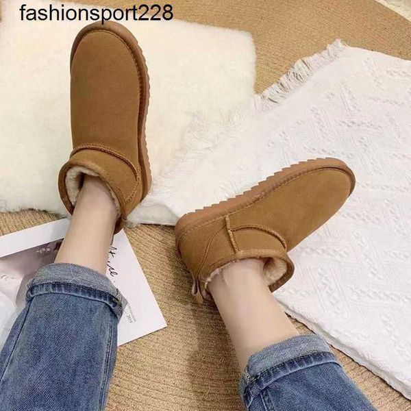 

designer boots mini snow boots women winter anti slip cotton shoes new cowhide short boot fashion versatile, Black