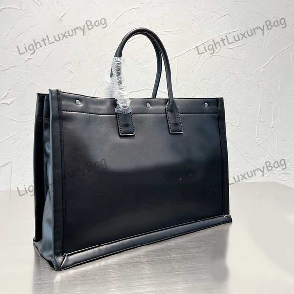 

high capacity light luxury shoulder bag designer leather wallet atmosphere handbag for men women classic famous brand shopping purses220208
