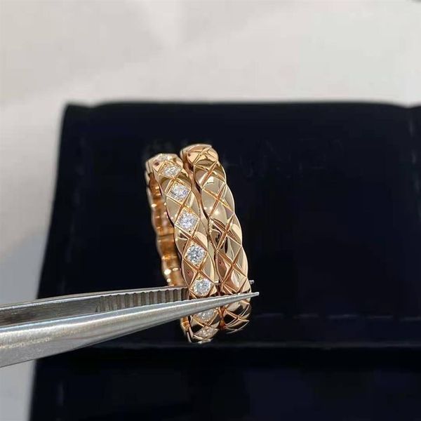 

luxury fashion titanium steel love fragrance gold ring men and women style outer plaid diamond ring packaging gift box exquisite240i, Silver