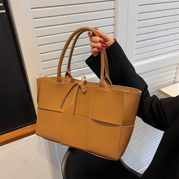 

bottegas bag venetas arco tote 2022 spring knitting new high-capacity women's bag tote large lattice hand fashion single shoulder diago