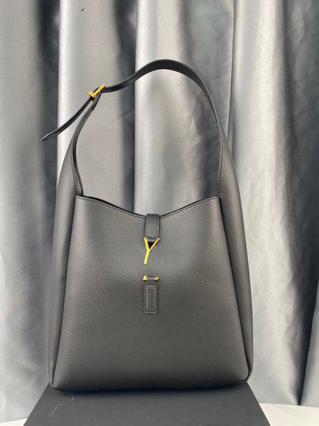 

designer luxury big-name bucket bag vintage leather ladies new handbag shopping fashion multifunctional large-capacity shoulder bag
