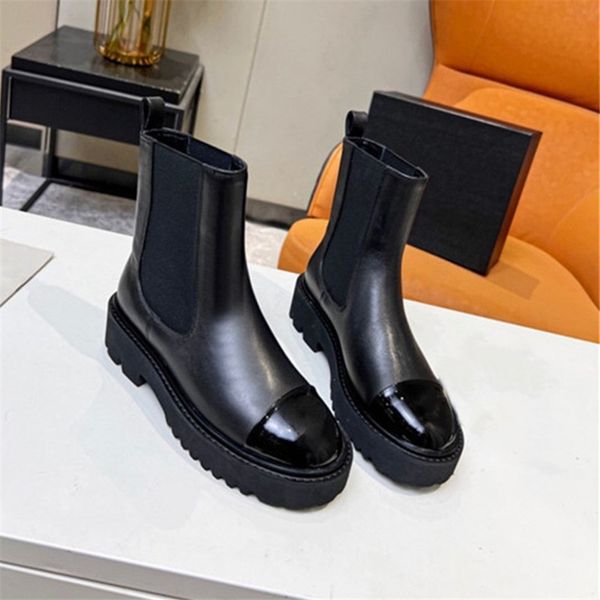 

new autumn and winter boots vintage and classic electric embroidery round toe ankle boots, Black