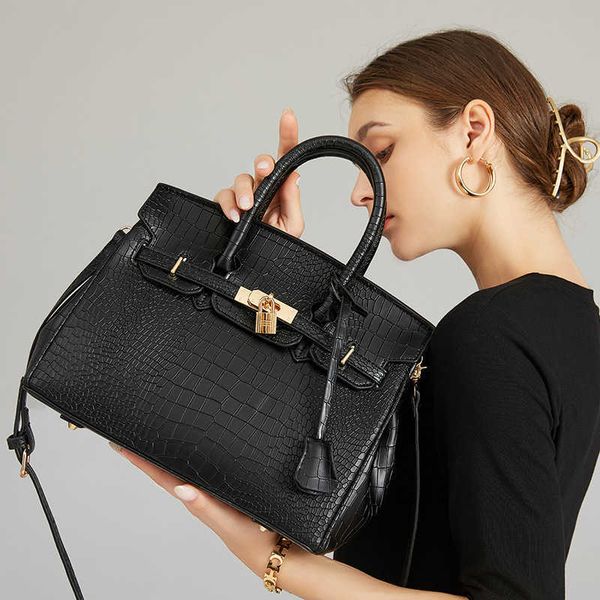 

designer bag herme hong kong 2022 new fashion buckle crocodile pattern leather portable single shoulder female messenger kellies