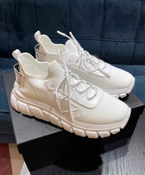 

22ss sporty knit fabric leather sneakers shoes white black embossed rubber triangle men slip on runner sports mesh breath comfort skateboard