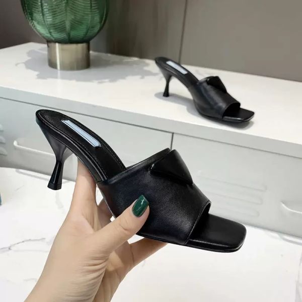 

Women Slippers High Heels Sandals Flip Flops Stylist Shoes Patent Leather Inverted Triangle Logos Pure Color Letter Flat Slide With Box