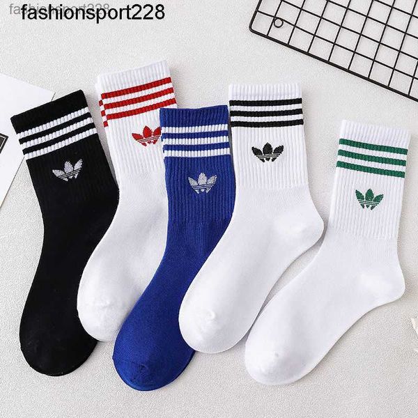 

designer socks luxury fashion brand clover pure cotton men women high tube sports running basketball net red fashion versatile sock, White;pink