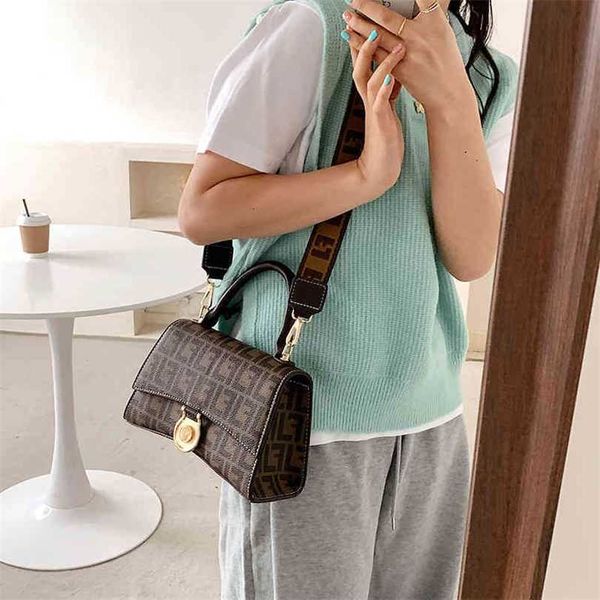 

70% off 2023 designer bag luxury beautiful women simple decoration hardware hook comfortable portable two strap designsmtqj