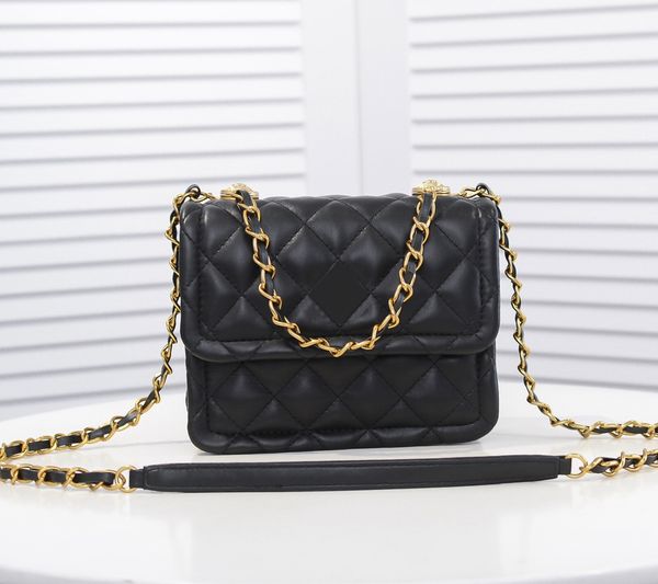 

2022 women's boutique leather shoulder bag lingge portable messenger bag metal chain fashionable elegant perfect package