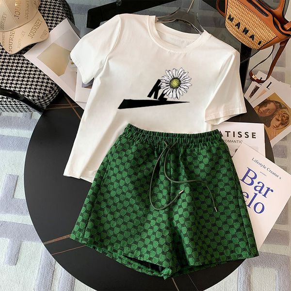 

womens two piece pants t-shirt ladies sport wear 2 piece suit set cotton short sleeve and shorts outdoor casual teenage girls o-neck t-shirt, White