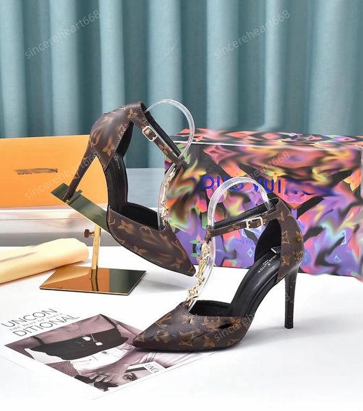 

2022 luxury designer style patent leather thrill heels women unique, Black