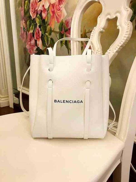 

balenciga everyday designer handbag size tote bag one shoulder women's crossbody