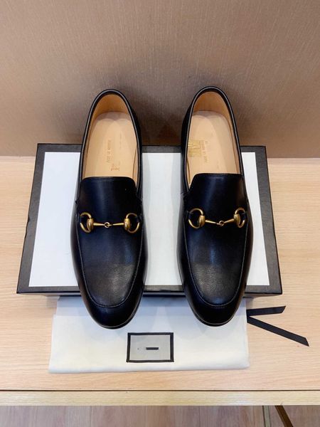 

2022 19ss luxury brand new designer shoes men casual shoes pointed toe man dress shoes thick soled shoe for mens, Black