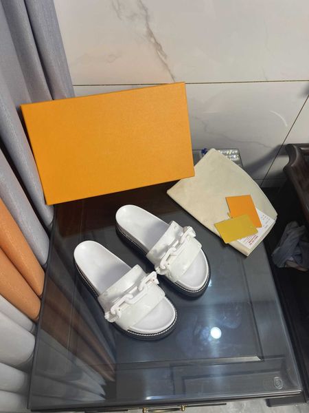 

basketball shoes luxury designer leather ladies sandals summer flat slipper beach woman big head rainbow letters slippers 1203