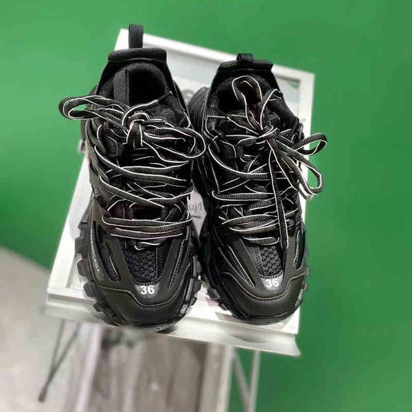 

designer sports shoes sneakers paris black daddy balenciagas spring autumn 2022 fashion thick soled balencigas women 's are invincible