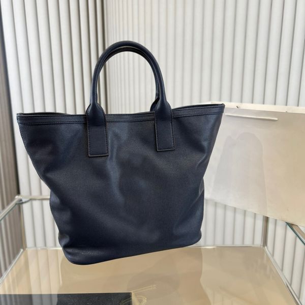 

5a famous designer smooth leather tote internal zipper bag magnetic snap closed double handle