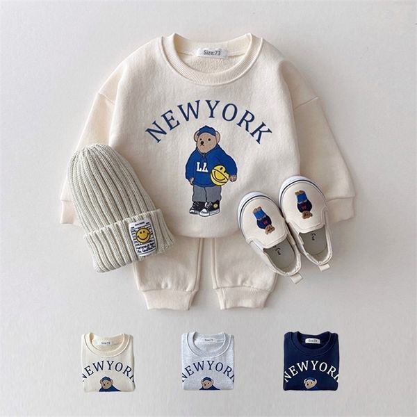 

clothing sets korea baby boys clothes letter bear girls long sleeve casual hoodie sweatshirt pants 2pcs kids sports suit 221007, White