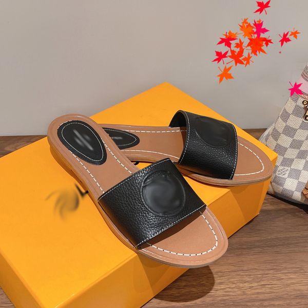 

2023 designers italy women slippers lady flat flip flops summer outdoor beach leather slide sandals classical slipper -m032, Black