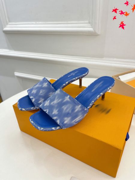 

womens slipper laser summer sandals beach slides popular slippers ladies sandali bathroom candy color jelly shoes classic fluorescence print, Black
