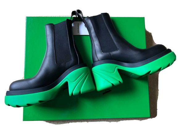 

wardrobe 02 flash contrast sole tire ankle boots grass green rubber rain boot women ladies patent martin boots jelly rainboot outdoor sport, Black