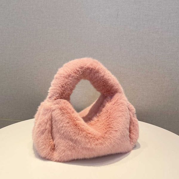 

shoulder bags evening fashion bohos pluffy women handbags designer soft plush small tote luxury faux fur lady warm winter purses 2022 221008