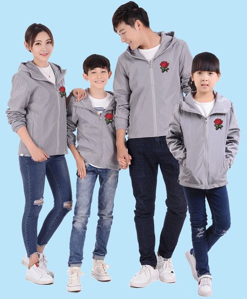 

mens designer rose jacket windbreaker men and womens zipper up jackets new fashion white and black roses outwear coat luxury hooded hoodies, Black;brown