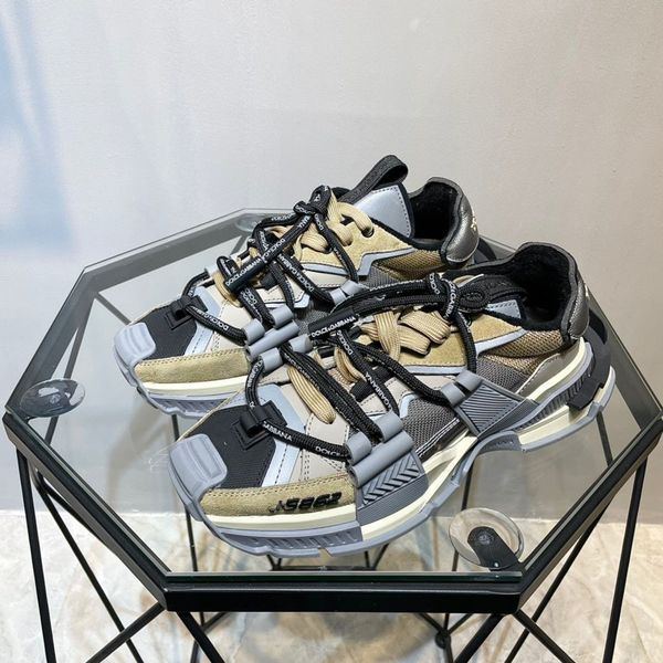 

men womens luxury boots designer shoes sneakers in camouflage mesh fabric rubber stud triple black white beige trainers jogging walking mlmk