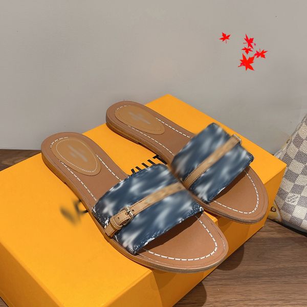 

2023 designers italy women slippers lady flat flip flops summer outdoor beach leather slide sandals classical slipper -m028, Black