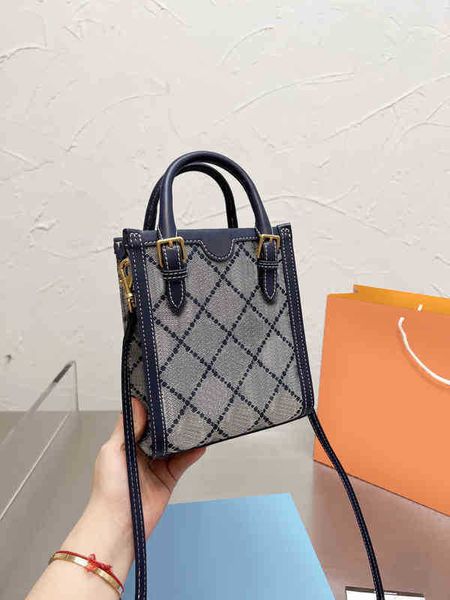 

designer luxury women the tote bag fashion versatile handbags shoulder crossbody bags purse tories totes large capacity saddle wallets 7a i