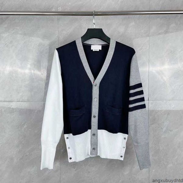 

t&b fashion brand designer sweater for men and women tb21 autumn and winter new four bar spliced sweaters college style lovers' v-neck, White;black