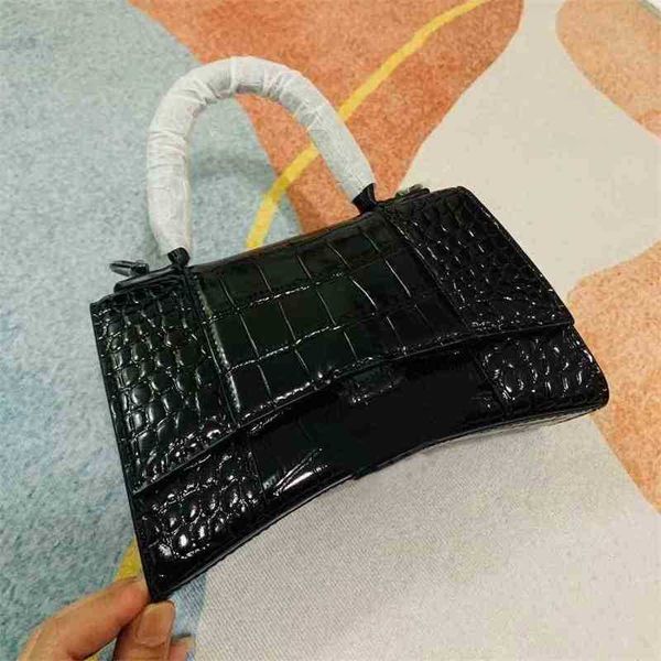 

balenciga designer bag luxury bags 2022 same xs high version b home letter crocodile hourglass bag tofu bag mini ofg0