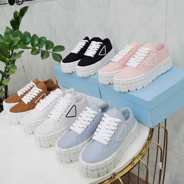 

dress shoes brand 2022 spring new style biscuit shoes black triangle standard thick soled small white size 35-40
