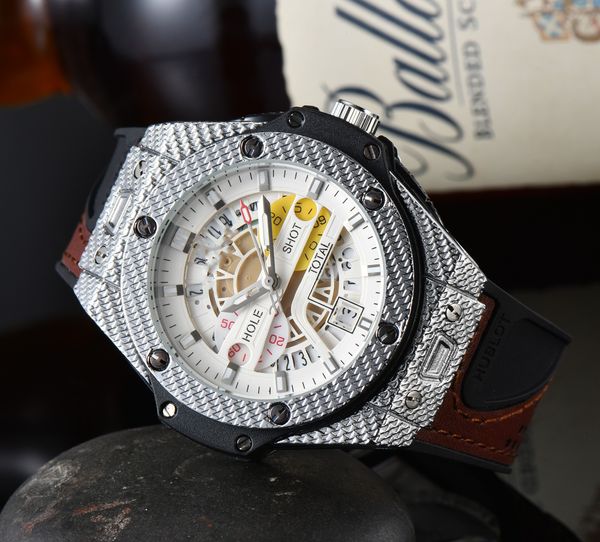 

men's luxury quartz versatile waterproof fashion watch2022, Slivery;brown