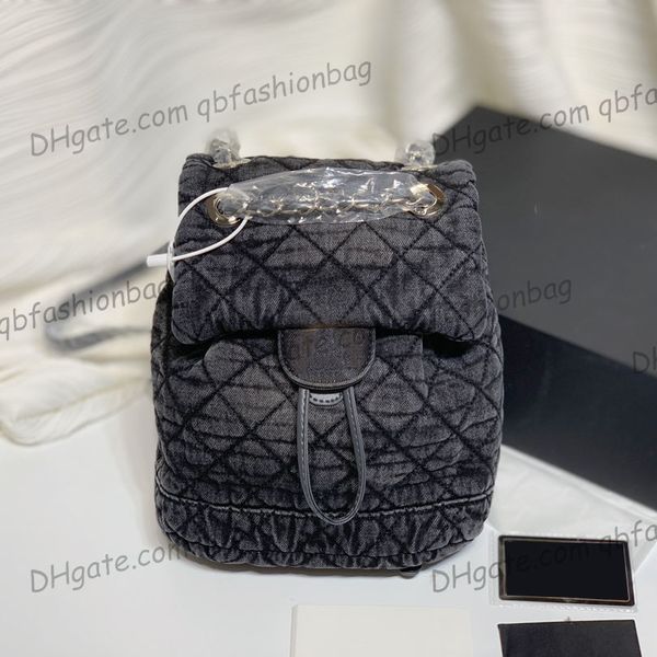 

womens luxury designer denim backpack bags silver metal hardware matelasse chain dhoulder handbags large capacity f/w leisure holiday messen