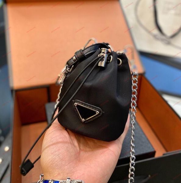 

luxury triangle cute coin purse mens womens styles black zipper nylon wallet casual clutch wallets card holders silver chain headphone bag s, Red;black