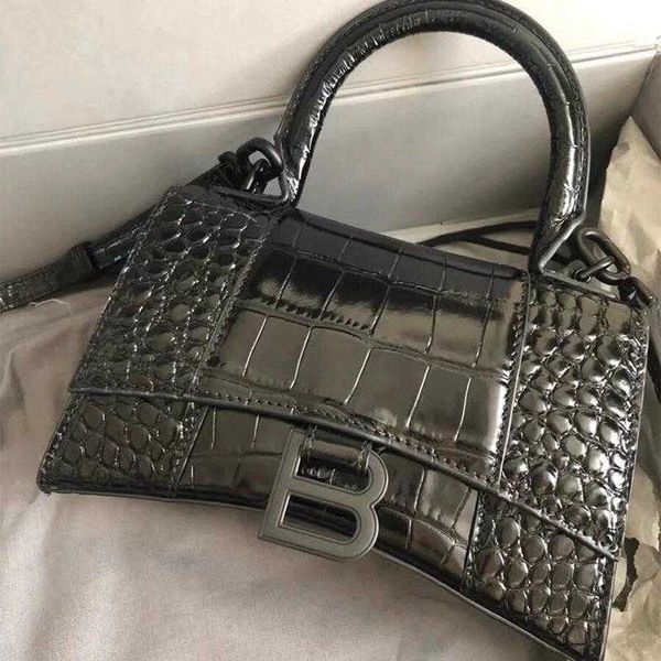 

designer handbag balenciga leather women's bag 2022 early spring fashion versatile b home pattern hourglass messenger b-shaped portable