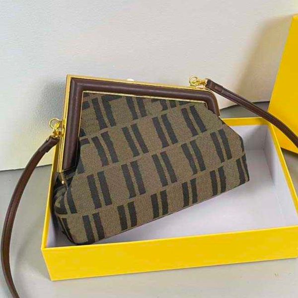 

evening bags 2022 new first female designer shoulder bag luxury handbag messenger bag wholesale