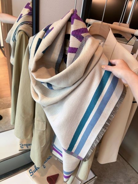 

2022 fashion new wool high-end scarf autumn winter cashmere thermal shawl, Blue;gray