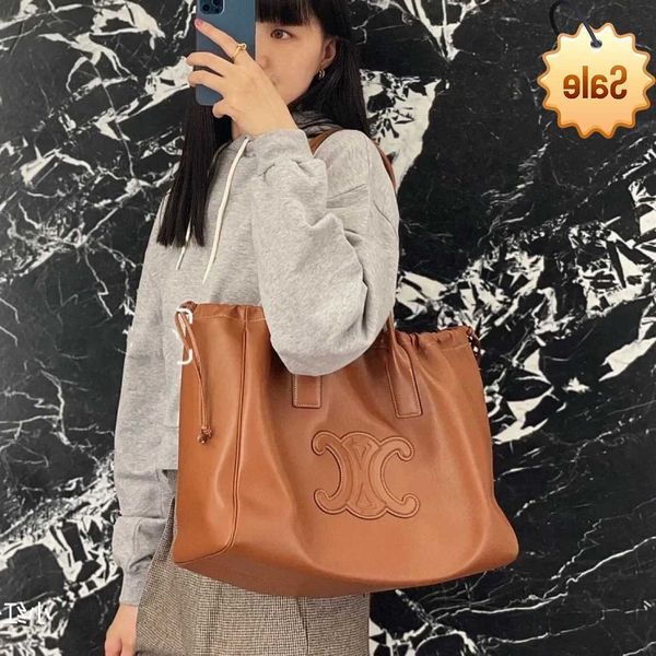 

designer bags triumphal arch tote women's 2022 new fashion large capacity commuter bag advanced single shoulder handbag factory direct