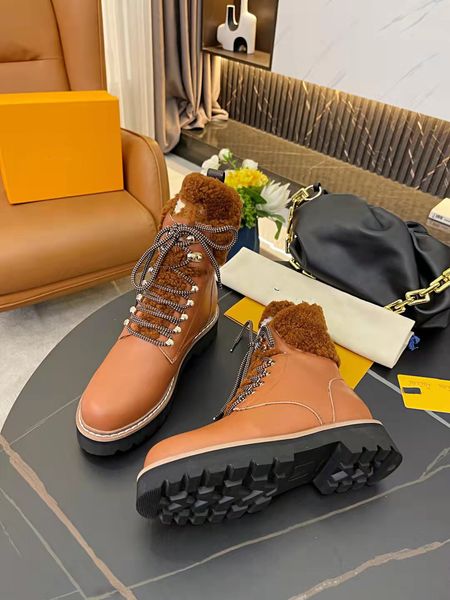 

designer ankle platform land boots mens womens leather shoes winter boot for cowboy yellow red blue black pink hiking work motorcycle sneake