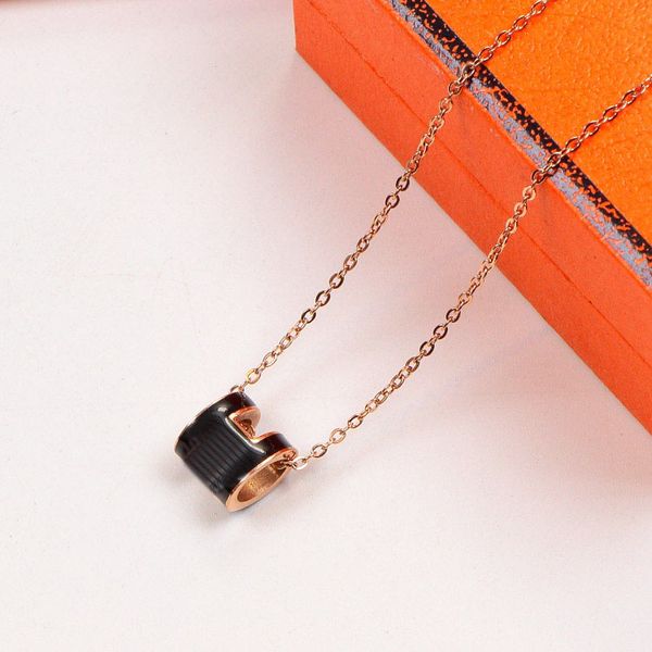 

fashion pearl pendant h letter necklace women's new clavicle chain simple vintage name necklaces jewelry, Silver