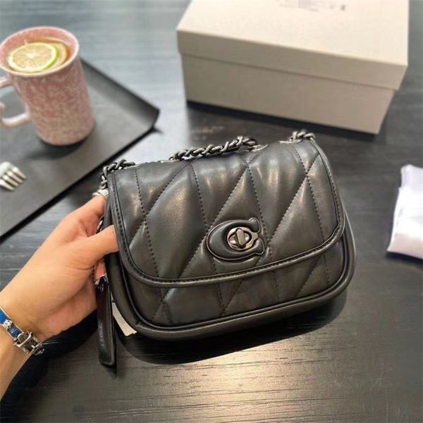 

2023 new single shoulder messenger bag europe and the united states fashion diamond chain