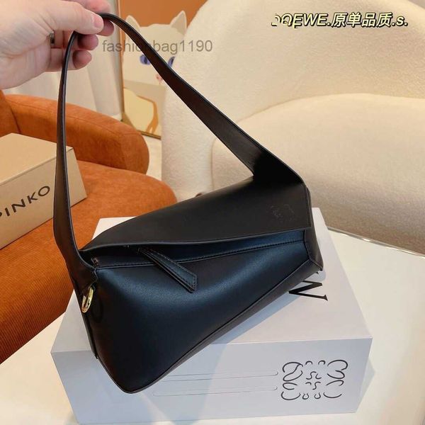 

women designer 2023 bag handbags loews underarm geometric leather small single pillow av7v