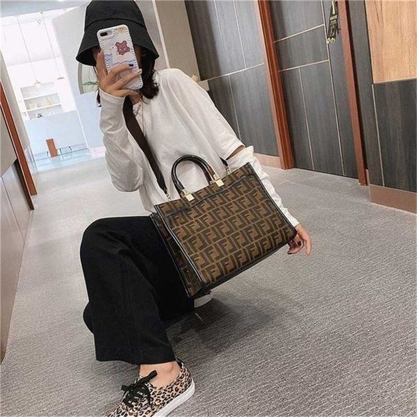 

70% off 2023 designer bag trendy handbags net red canvas large portable shopping