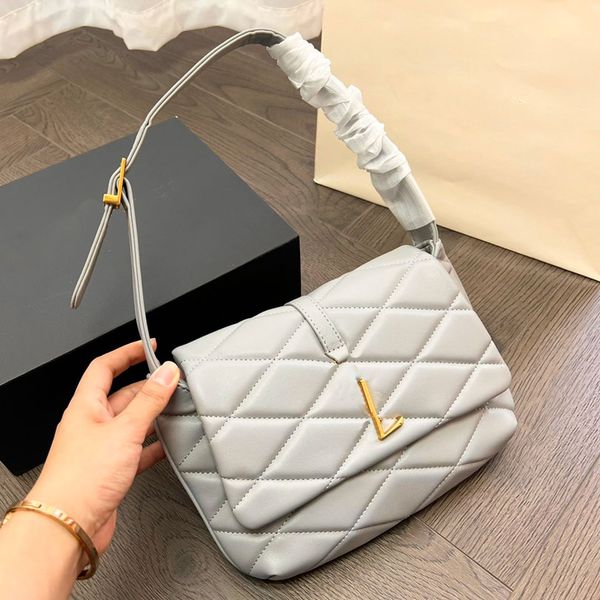 

luxury designer bags ladies handbags fashion clutch bag leather shoulder bags classic letters shell bagss party versatile show quality unde