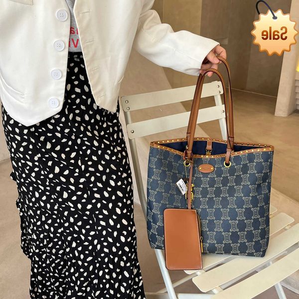 

designer bags triumphal arch tote women's large capacity 2022 new minority high sense cowboy shoulder commuter underarm bag factory dir