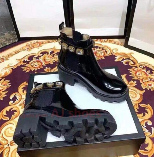 

22s women designer boots desert boot diamond bee embroidery stars genuine leather medal coarse non-slip winter shoes size eu35-41, Black
